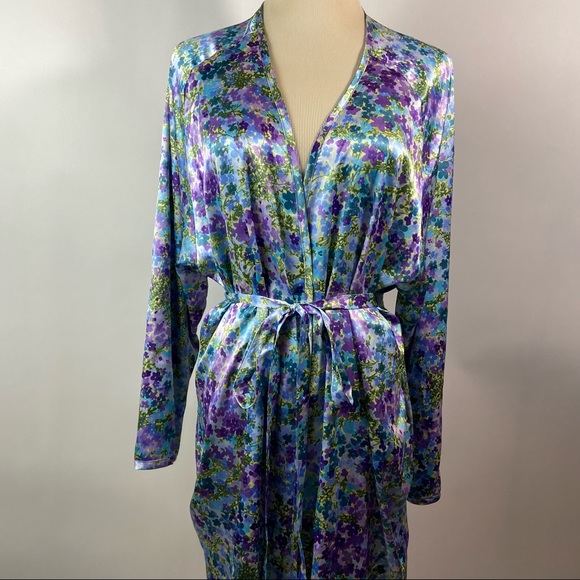 Victoria's Secret Other - Victoria’s Secret OS Floral Print Tie Waist Robe